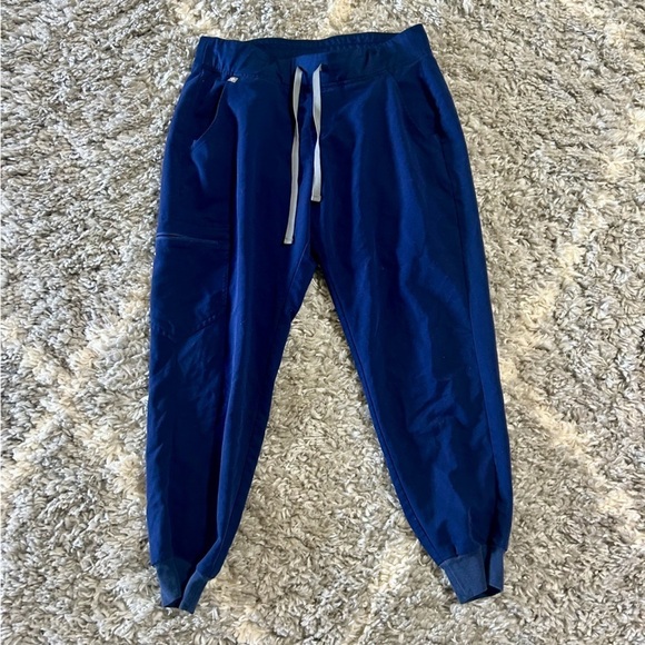 Figs Zamora Jogger Scrub Pants in Navy sz M/P - Picture 3 of 5